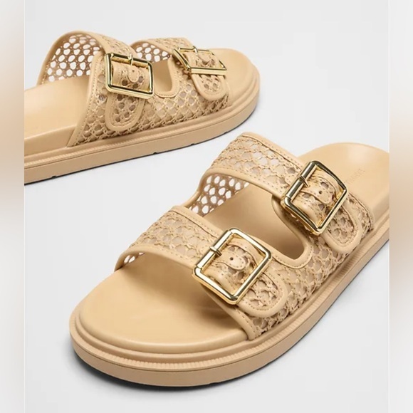 Banana Republic Shoes - Banana Republic Double Buckle Strap Sandals size 8 IMMACULATE